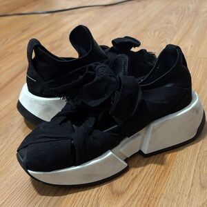 MM6 Maison Margiela Wrapped Bow Sneakers